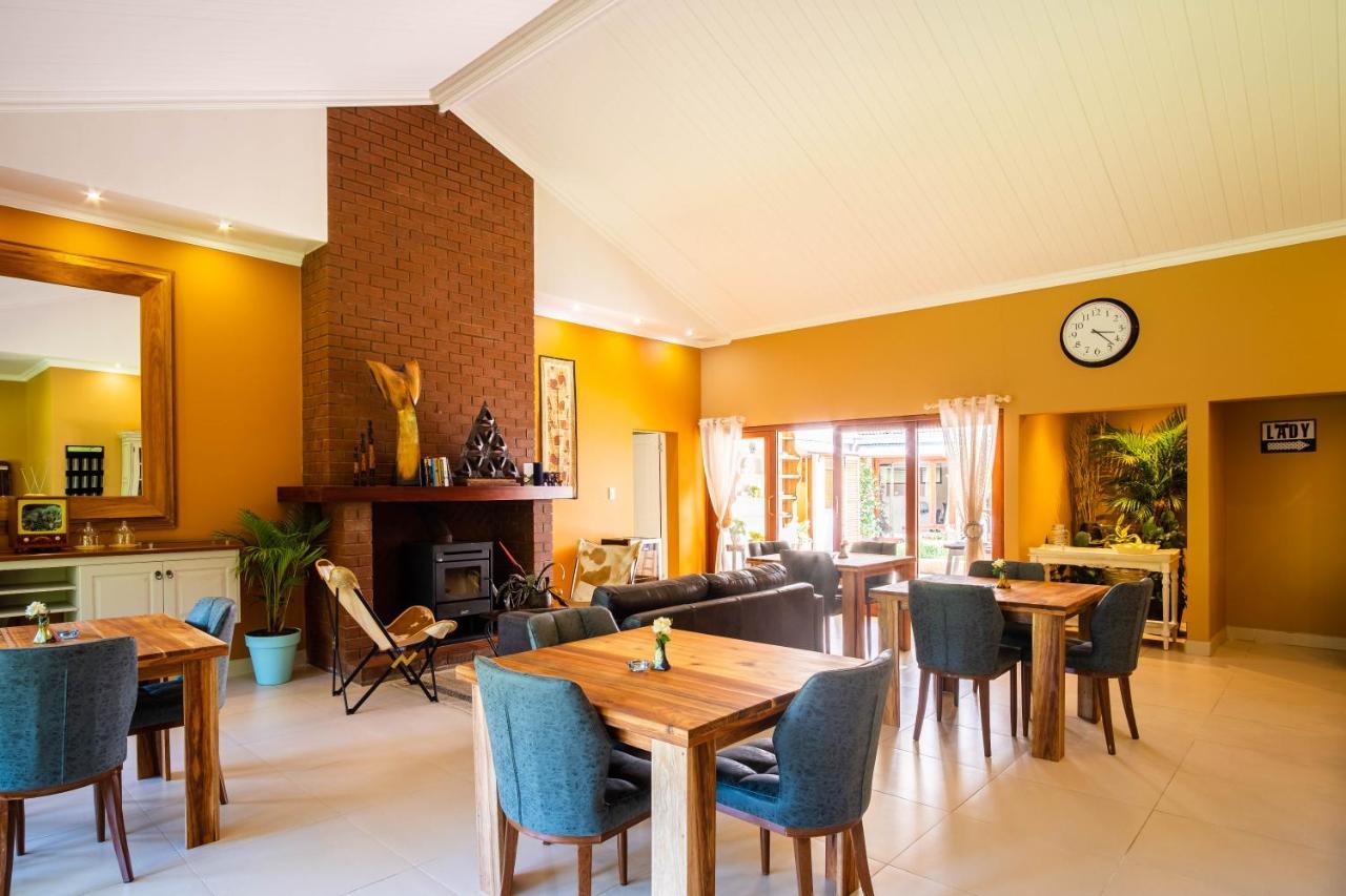 Bwhale Guest House B&B クニスナ エクステリア 写真